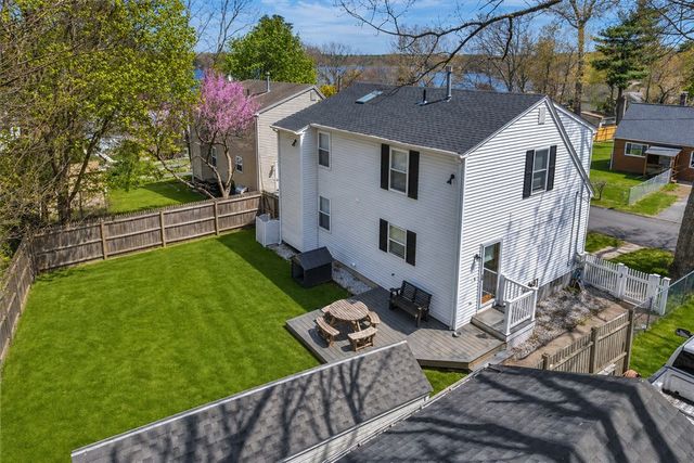 17 Pine Avenue, Coventry, RI 02816