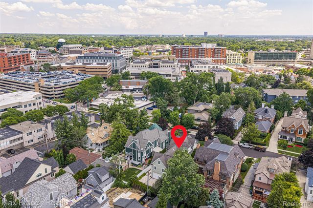 570 Pierce Street, Birmingham, MI 48009