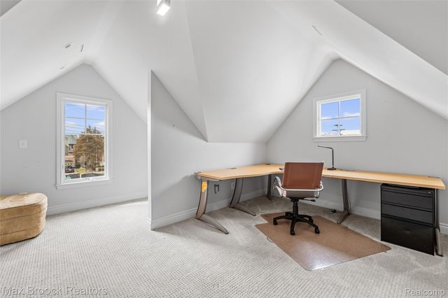 570 Pierce Street, Birmingham, MI 48009