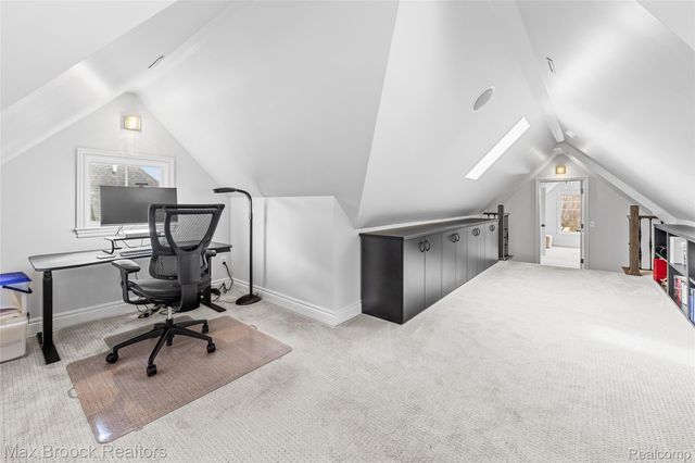 570 Pierce Street, Birmingham, MI 48009