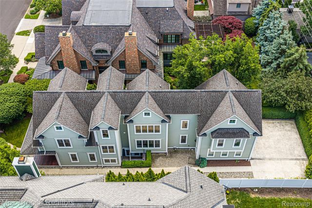 570 Pierce Street, Birmingham, MI 48009