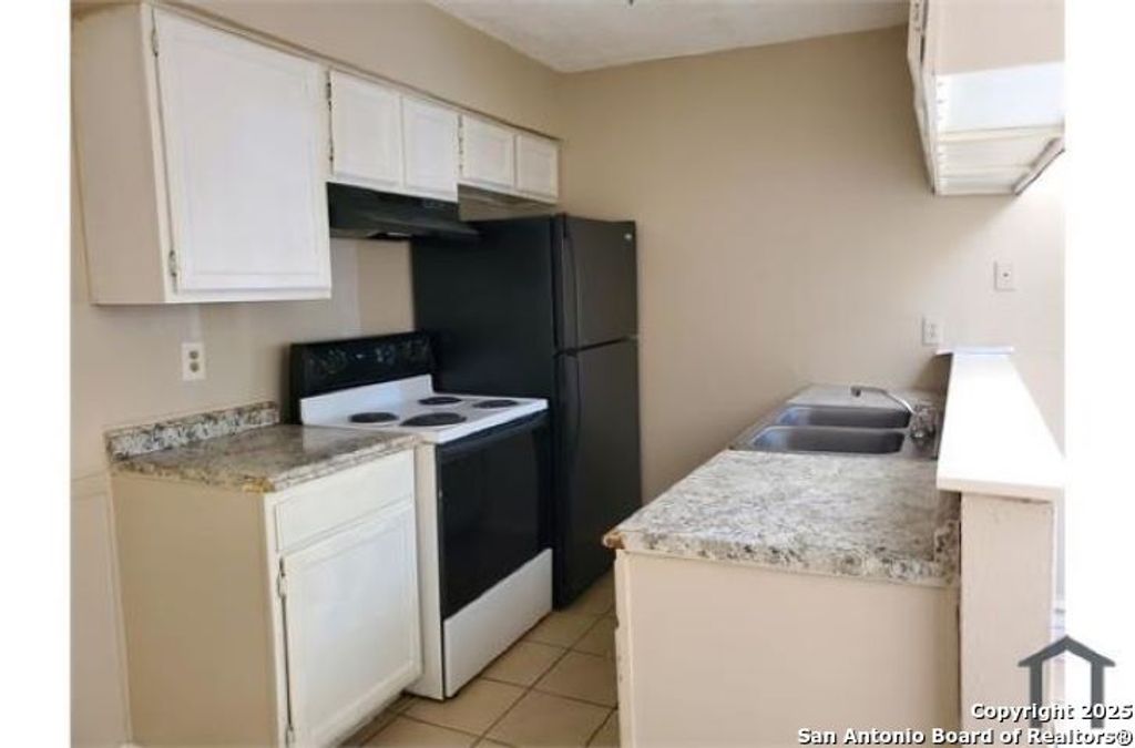 1400 Clamp Ave Apt 304, San Antonio, TX 78221