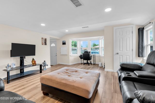 701 Beachview Avenue, Union Beach, NJ 07735