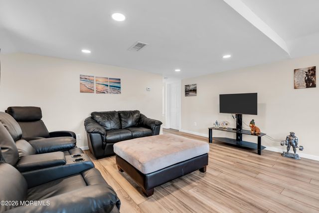701 Beachview Avenue, Union Beach, NJ 07735