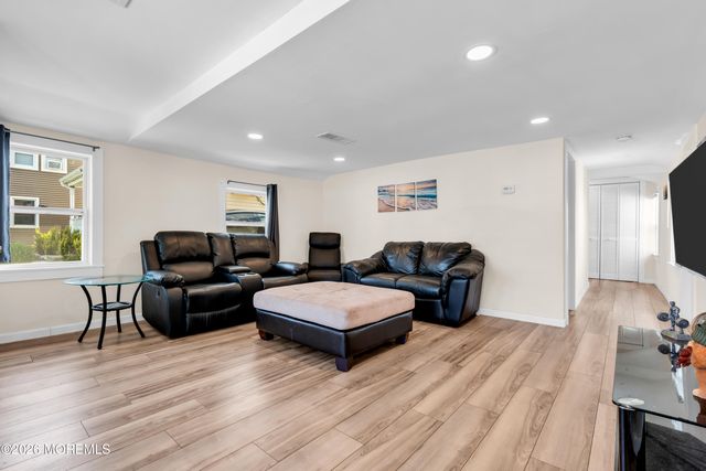 701 Beachview Avenue, Union Beach, NJ 07735