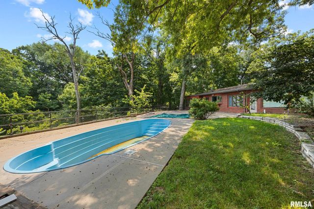 204 W DETWEILLER Drive, Peoria, IL 61615