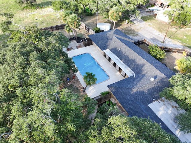 1059 S Mccampbell St, Aransas Pass, TX 78336