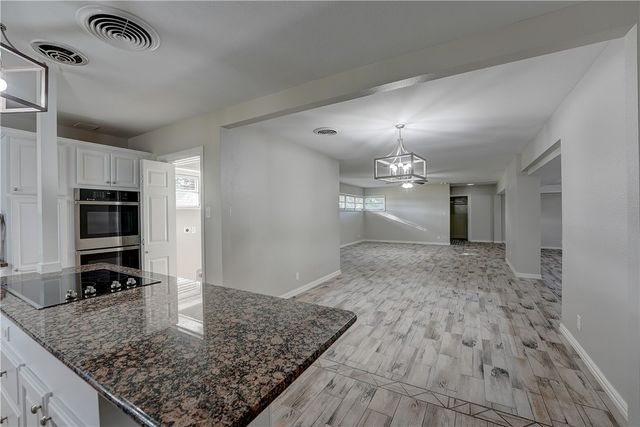 1059 S Mccampbell St, Aransas Pass, TX 78336