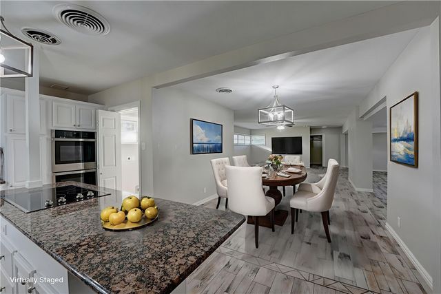 1059 S Mccampbell St, Aransas Pass, TX 78336