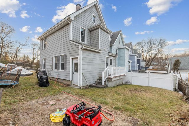 983 Warren Avenue, Peekskill, NY 10566