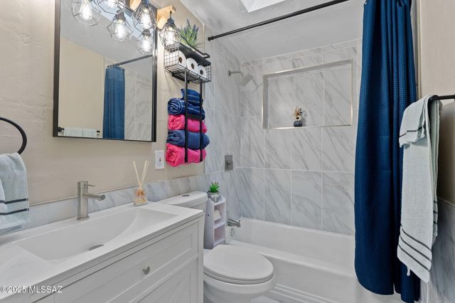 634 S Kellond Place, Tucson, AZ 85710