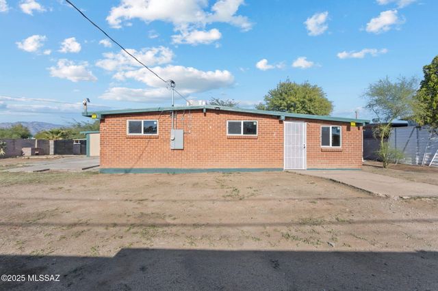 634 S Kellond Place, Tucson, AZ 85710