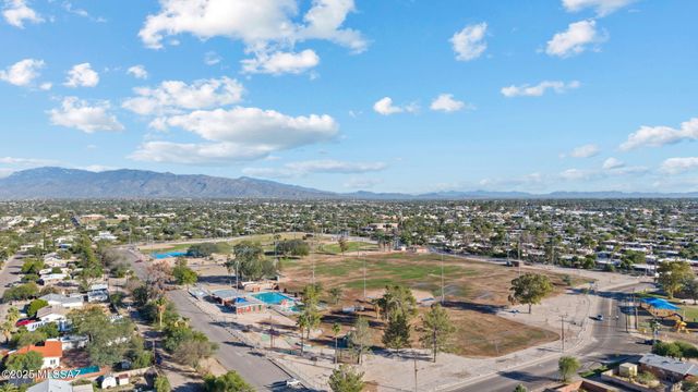 634 S Kellond Place, Tucson, AZ 85710