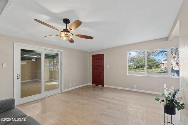 634 S Kellond Place, Tucson, AZ 85710