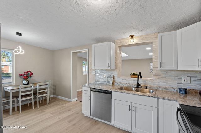 634 S Kellond Place, Tucson, AZ 85710