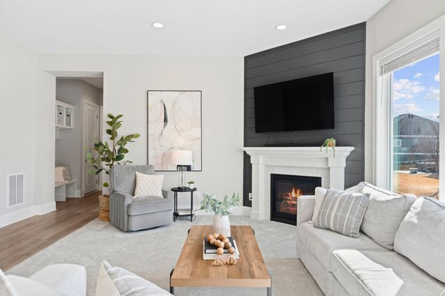 6055 Jewel Lane N, Plymouth, MN 55446