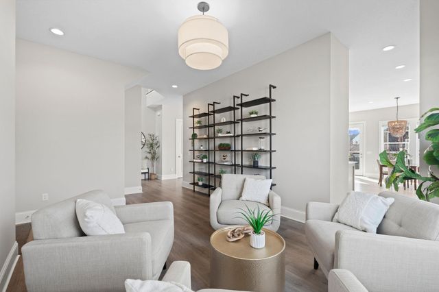 6055 Jewel Lane N, Plymouth, MN 55446