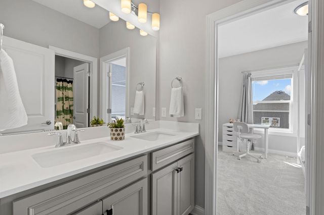 6055 Jewel Lane N, Plymouth, MN 55446