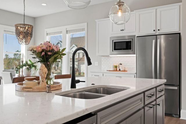 6055 Jewel Lane N, Plymouth, MN 55446