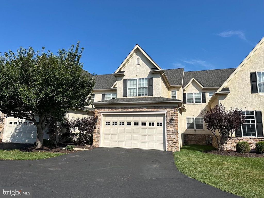 590 HIDDEN LAIR DR, Blue Bell, PA 19422
