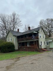 216 Lovefield St, Northampton, MA 01060
