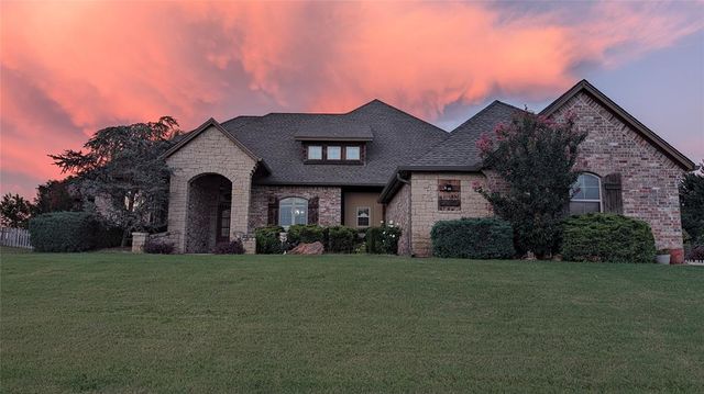 22982 Crossfield Court, Edmond, OK 73025