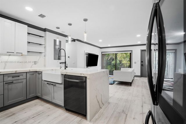 3175 Coral Ridge Dr 3175, Coral Springs, FL 33065