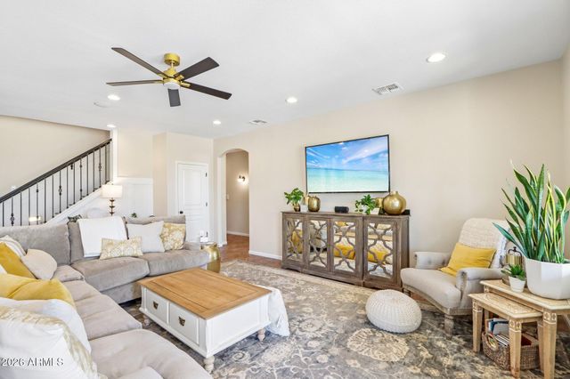 15748 W SHANGRI LA Road, Surprise, AZ 85379