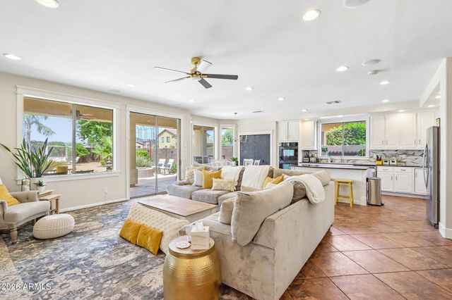 15748 W SHANGRI LA Road, Surprise, AZ 85379