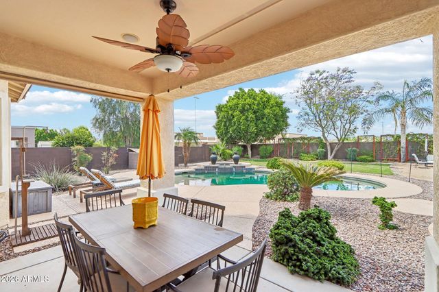 15748 W SHANGRI LA Road, Surprise, AZ 85379