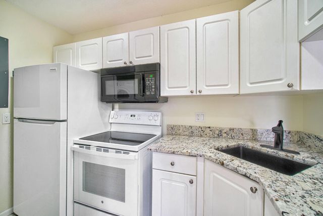 627 Sea Pine Way A3, Greenacres, FL 33415