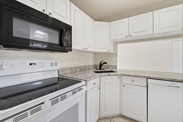 627 Sea Pine Way A3, Greenacres, FL 33415