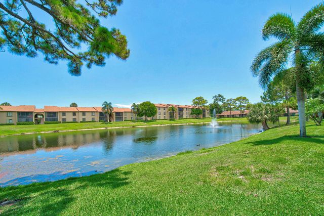 627 Sea Pine Way A3, Greenacres, FL 33415