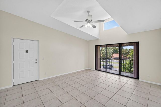 627 Sea Pine Way A3, Greenacres, FL 33415