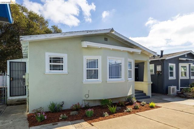 1082 1082 16th St, Oakland, CA 94607