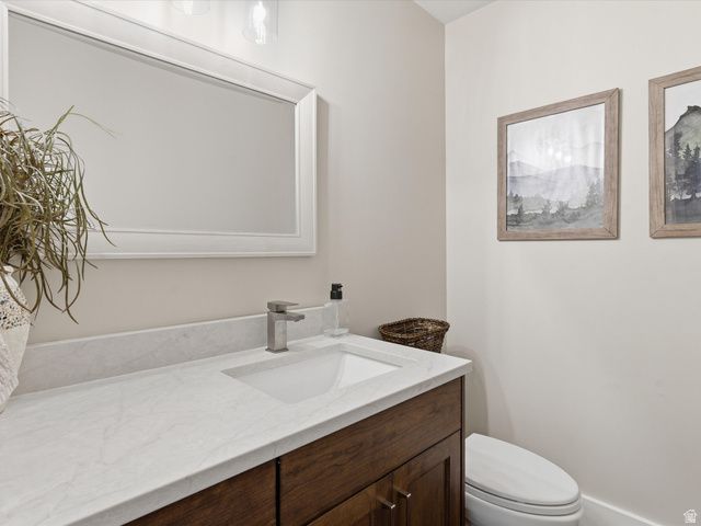 3311 COVE CIR, Layton, UT 84040
