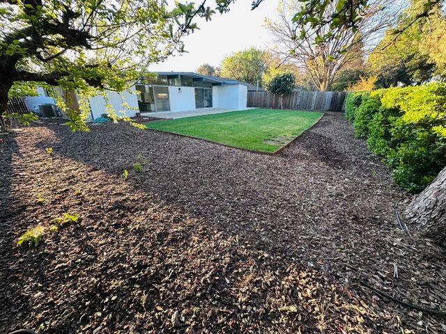 1427 Brown Dr, Davis, CA 95616