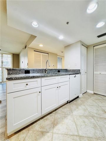 4121 Residence DR 301, Fort Myers, FL 33901