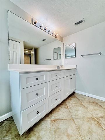 4121 Residence DR 301, Fort Myers, FL 33901