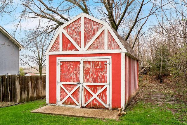 309 S Minter Road, Grain Valley, MO 64029
