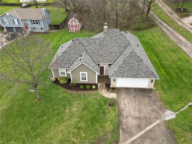309 S Minter Road, Grain Valley, MO 64029