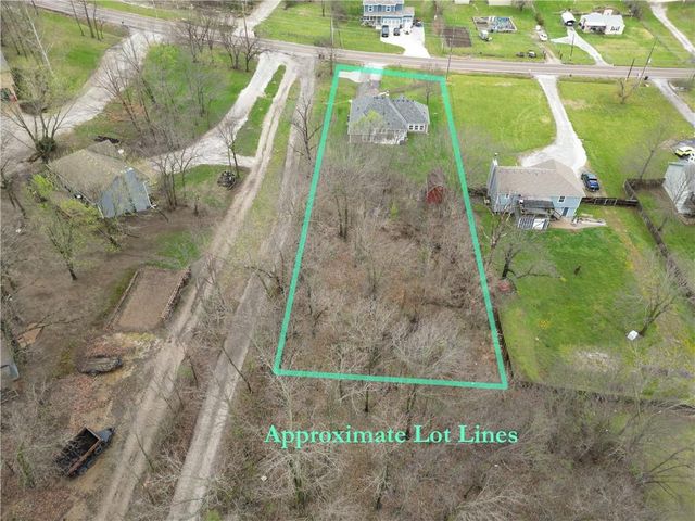 309 S Minter Road, Grain Valley, MO 64029