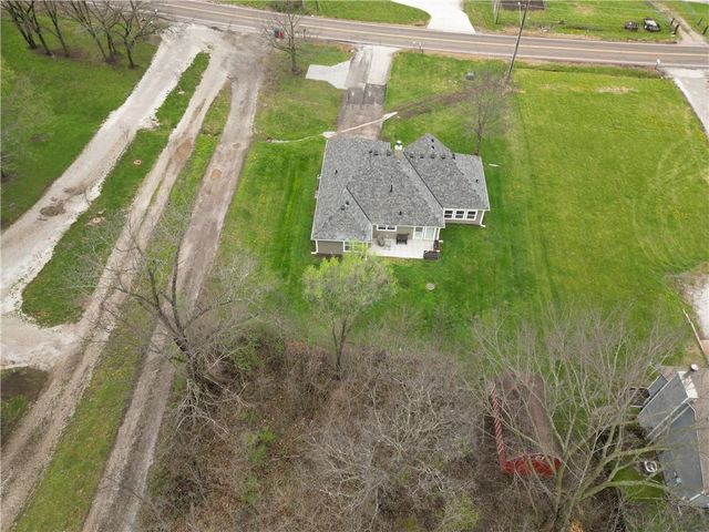 309 S Minter Road, Grain Valley, MO 64029