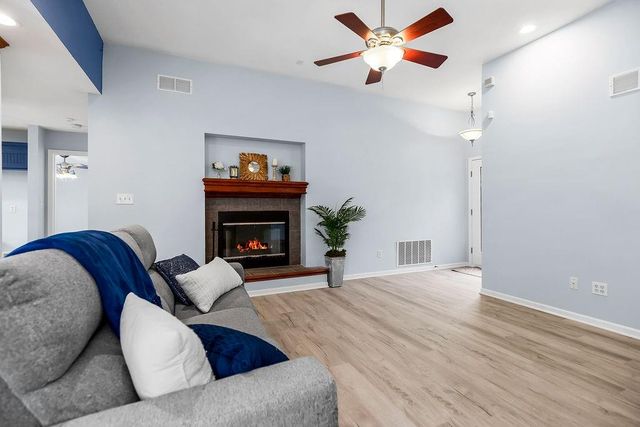 309 S Minter Road, Grain Valley, MO 64029