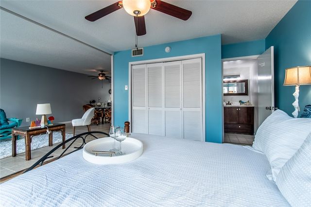 14810 Windward Unit 204 Dr, Corpus Christi, TX 78418