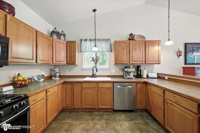 1905 S Bronco Circle, Wasilla, AK 99654
