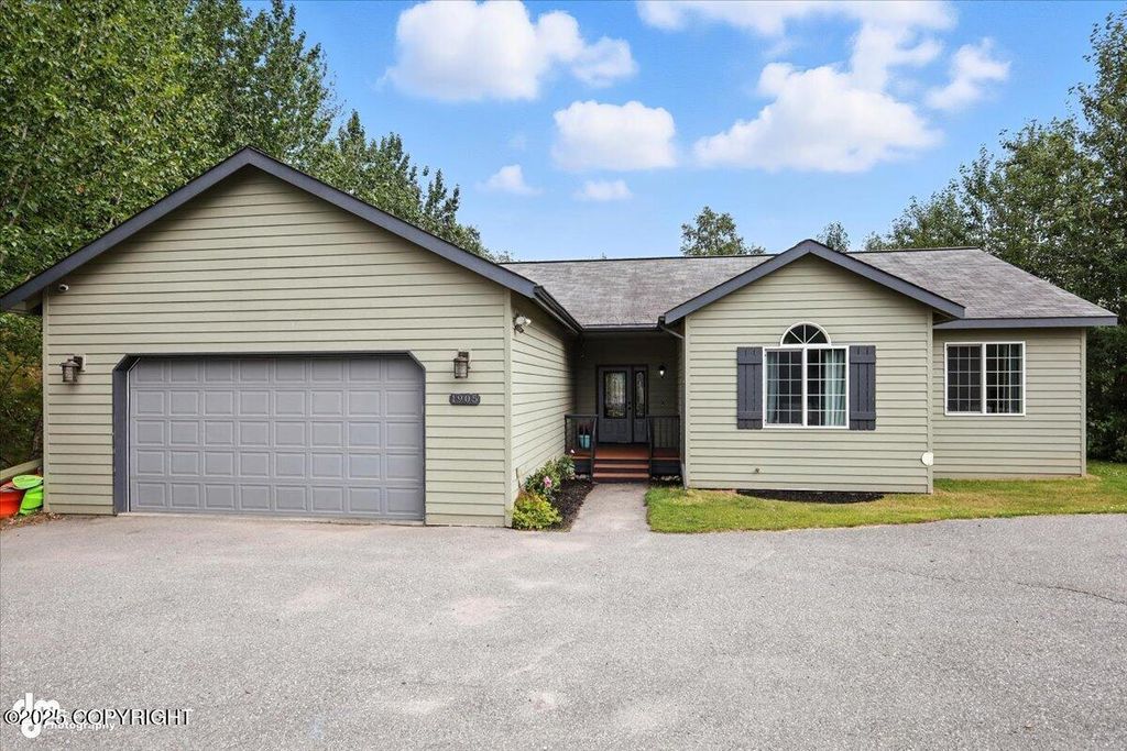 1905 S Bronco Circle, Wasilla, AK 99654