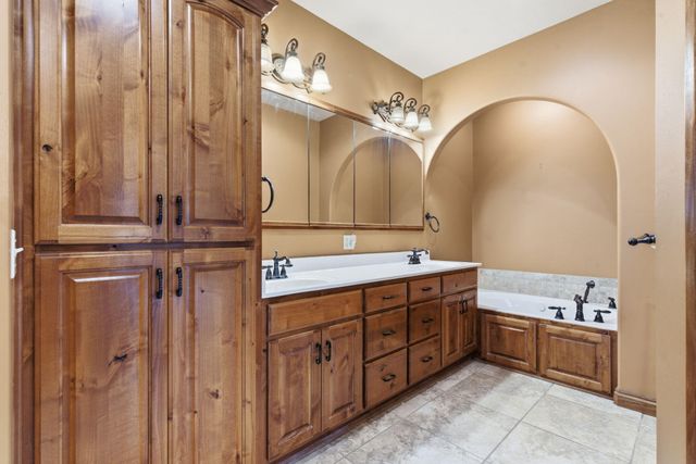 4202 Buttonwood Drive, Nixa, MO 65714