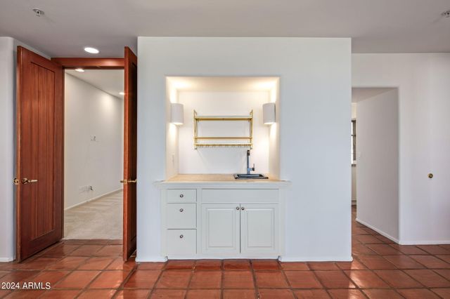 10095 E GRAYTHORN Drive, Scottsdale, AZ 85262
