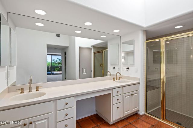 10095 E GRAYTHORN Drive, Scottsdale, AZ 85262